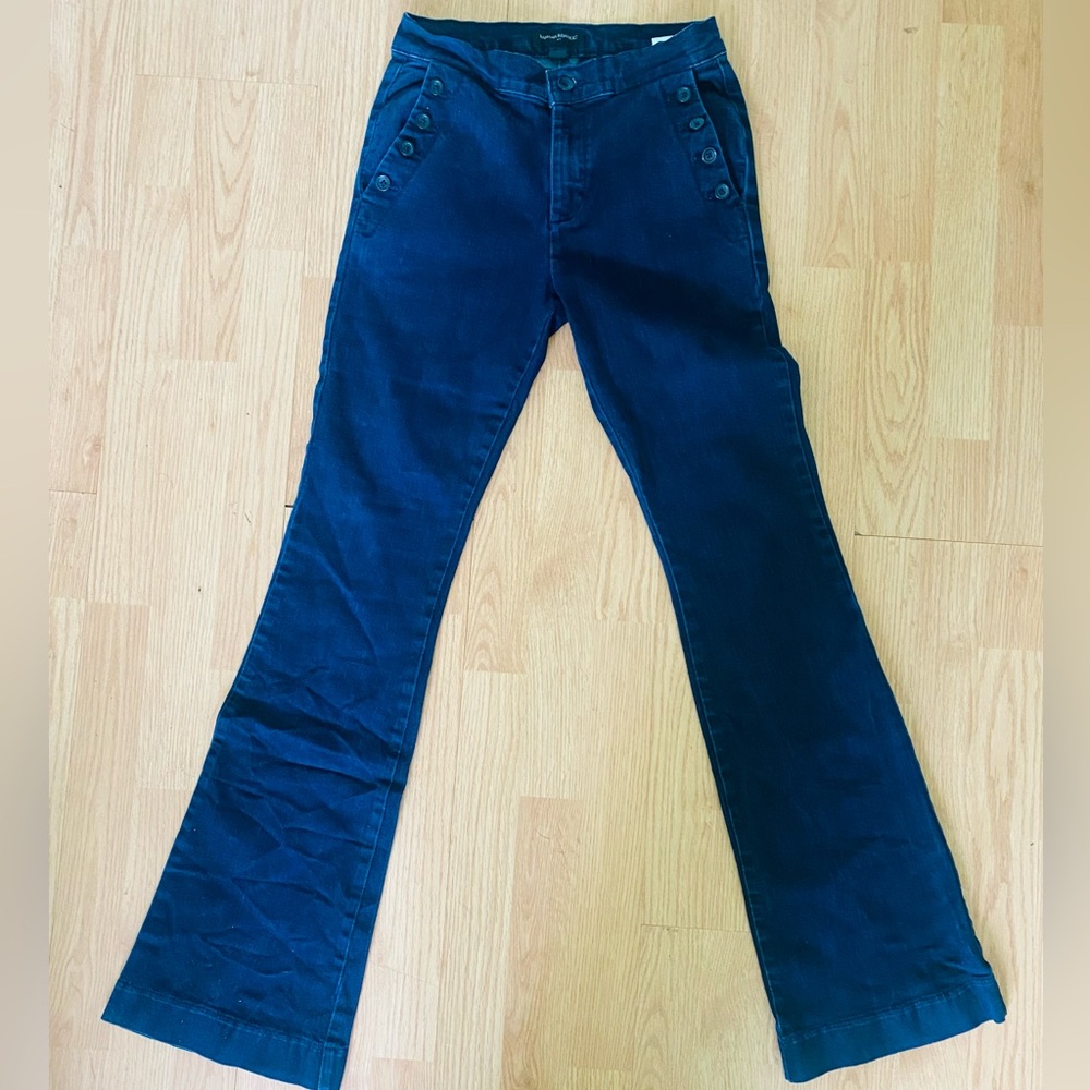 Banana republic jeans Women’s flare leg jeans sz 27 buttons on the size pockets.